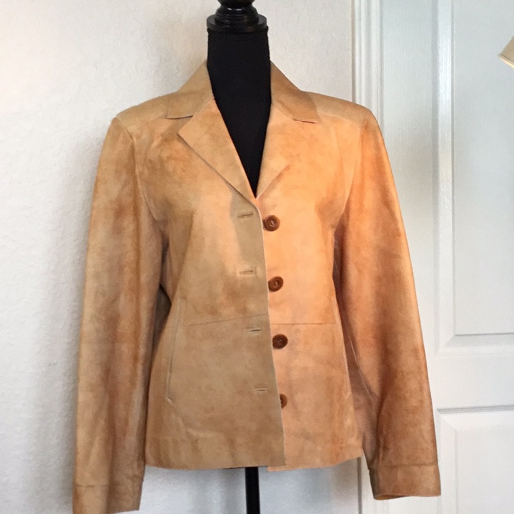 Vericci Vintage women’s genuine, leather jacket. Distressed look side pockets. M